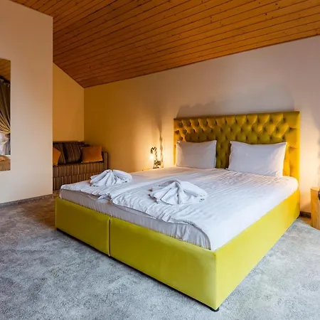 Good Days Shale 4 км до буковеля Chalet