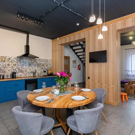 Chalet Good Days Shale 4 км до буковеля Yablunytsya