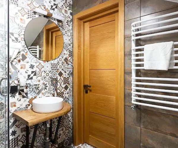 Good Days Shale 4 км до буковеля Chalet *